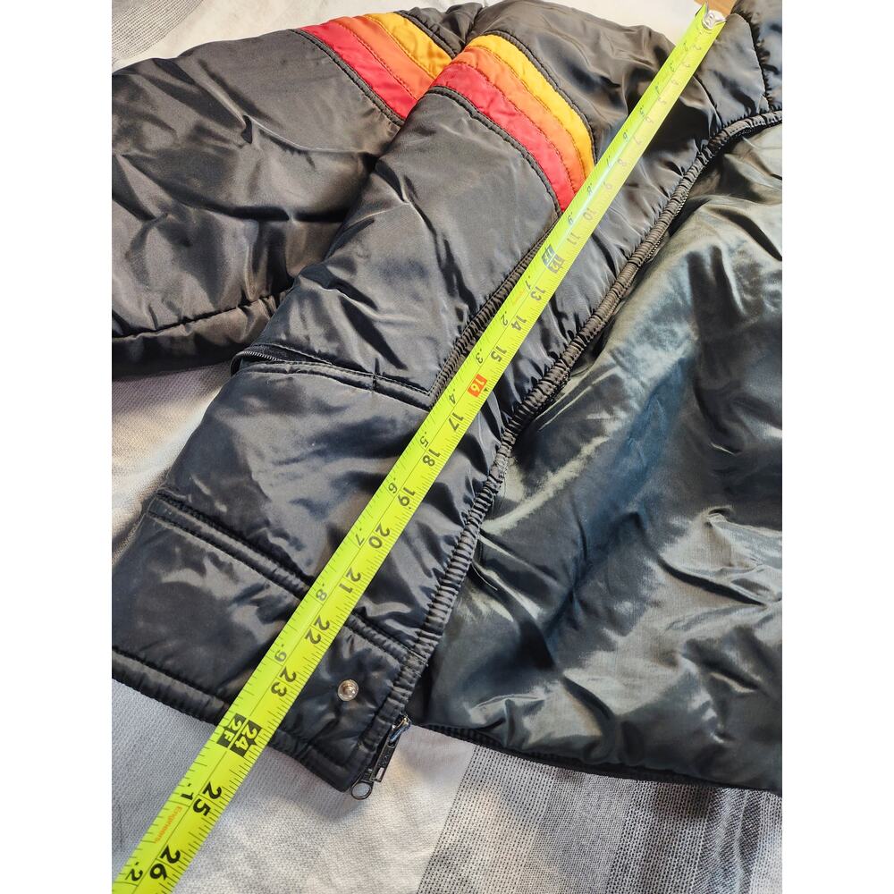 vintage Snuggler Skiwear jacket in "sunset stripe" style - Picture 5 of 5